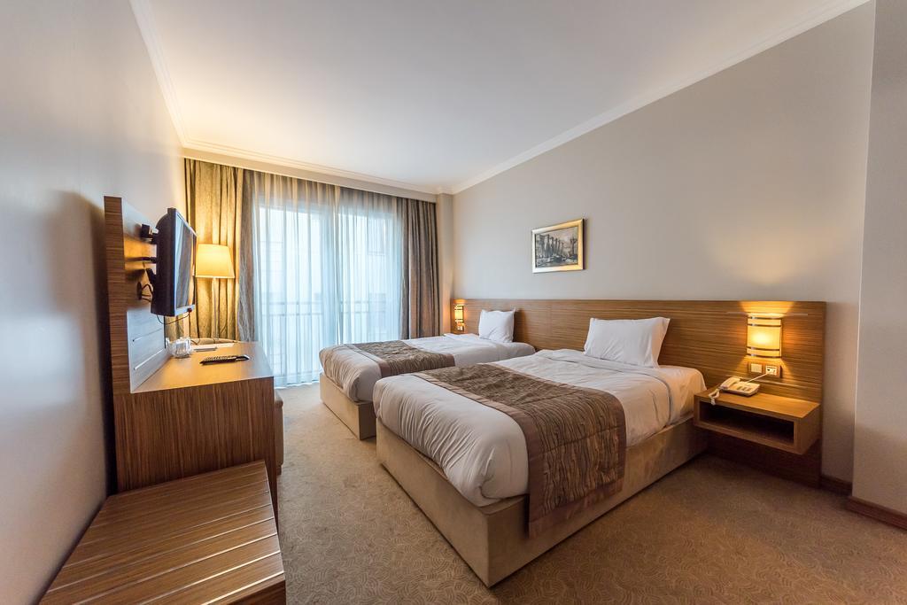 Hotel Almina Park Duzce Buitenkant foto